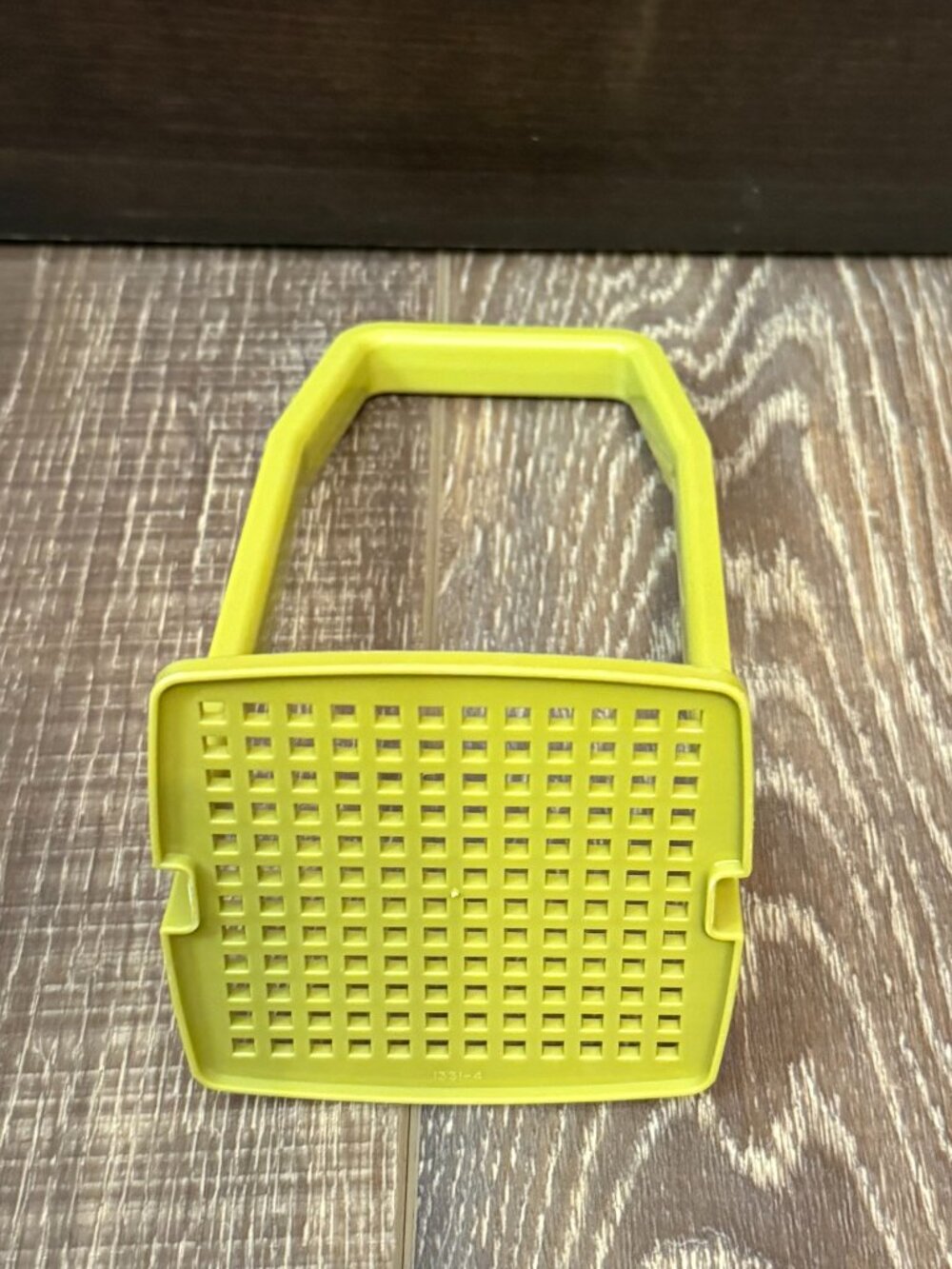 Tupperware Pick-A-Deli Pickle Container - Picture 13 of 16